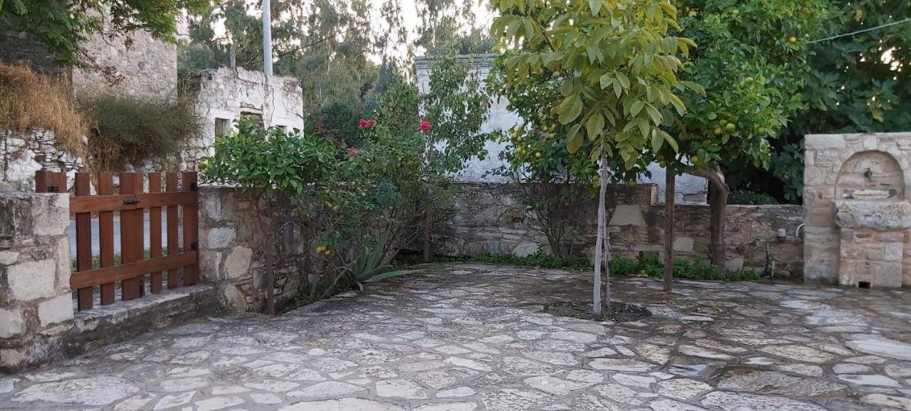 Small Traditional House In Asfendiou Kos Agios Dimitrios  Exterior foto