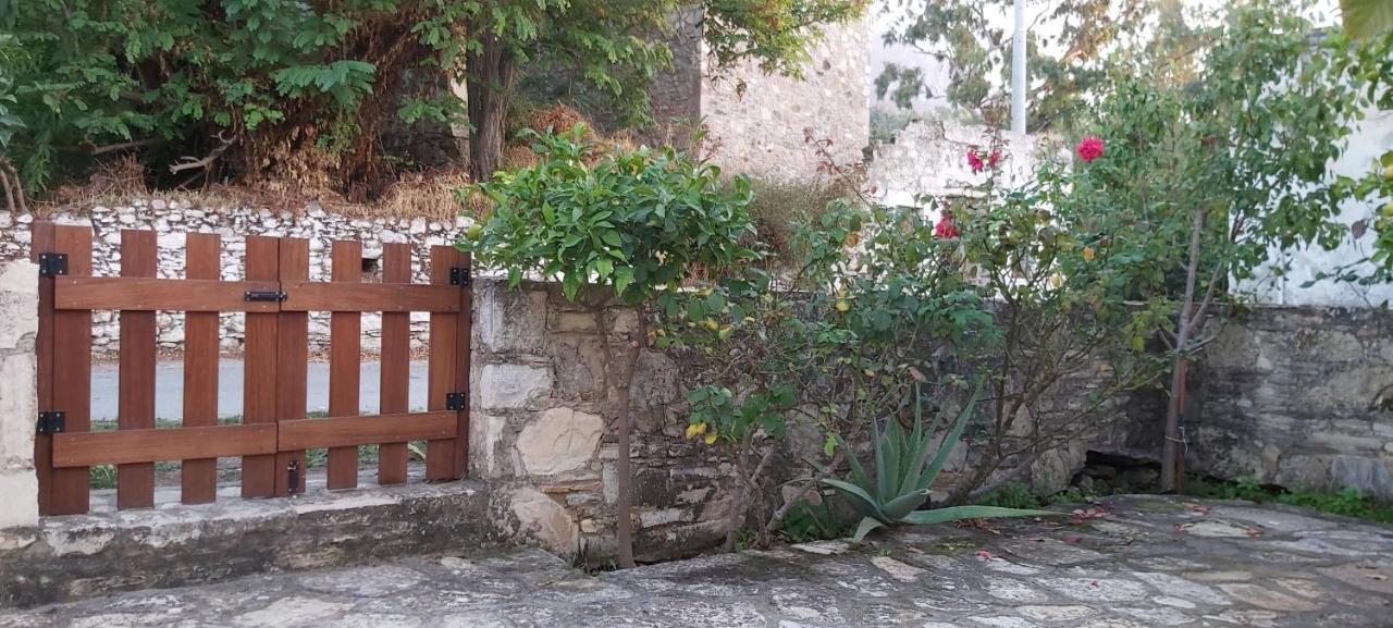 Small Traditional House In Asfendiou Kos Agios Dimitrios  Exterior foto